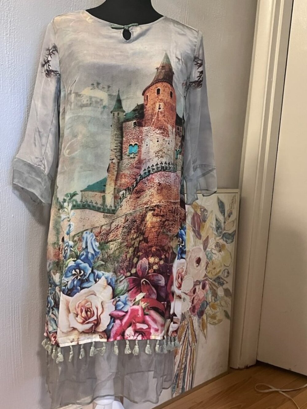 NWT Vicky & Lucas silk dress